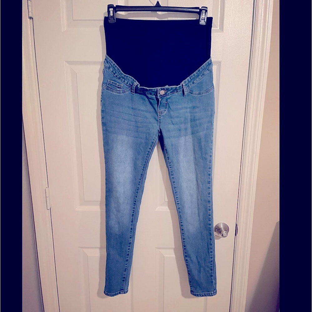 Maternity Jeans - Picture 1 of 8